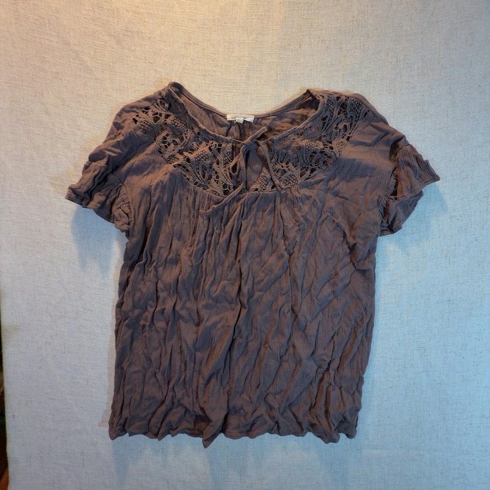 Maurices Blouse Crinkle Crochet Lace Tie Neck Mauve Women's Size Large